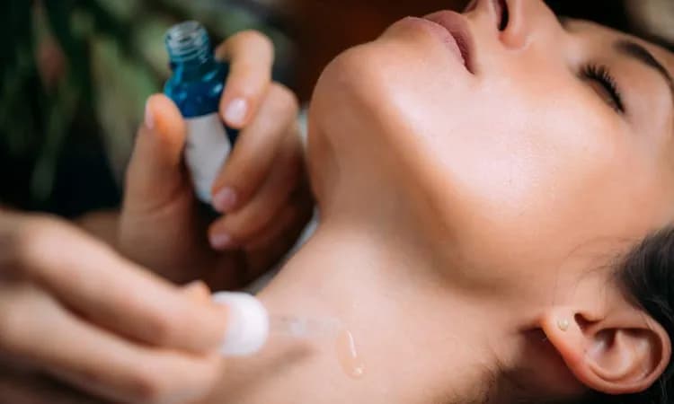 Kwas hialuronowy: Gdzie go znaleźć w ciele, diecie i kosmetykach?