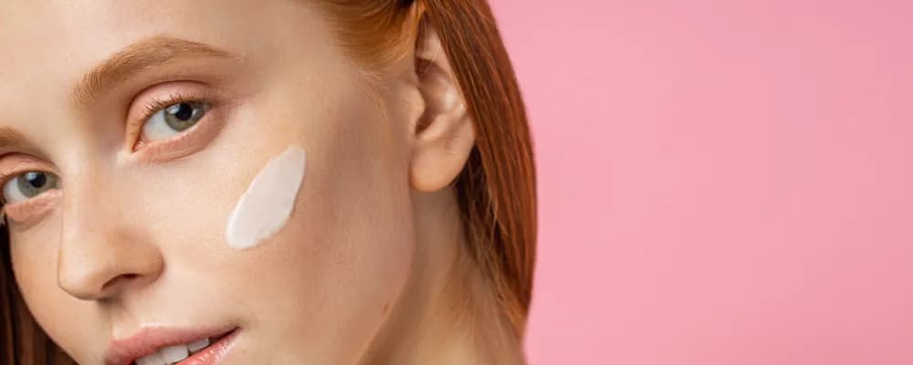 Baza pod makijaż dla cery dojrzałej: Jaki wybrać?